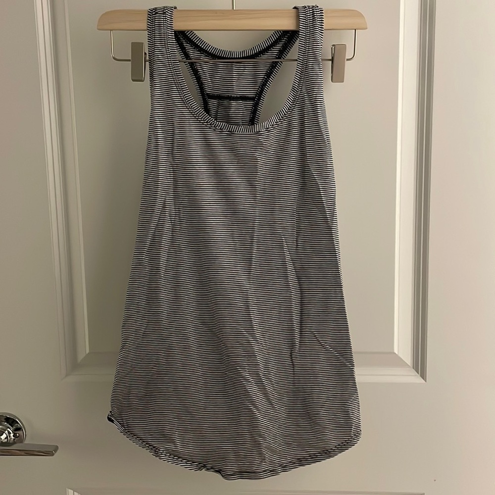 LULULEMON TANK